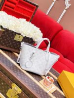 Louis Vuitton Blossom PM Mahina leather 2-way shoulder bag