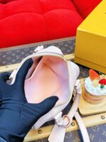 Louis Vuitton Speedy 20 in pink Monogram Empreinte - Image 4