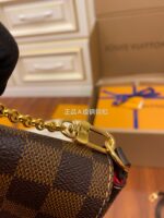 Louis Vuitton Damier Ebene Favorite PM bag - Image 7