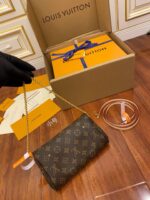 Louis Vuitton Favorite Monogram PM (Petite Modèle) bag - Image 4