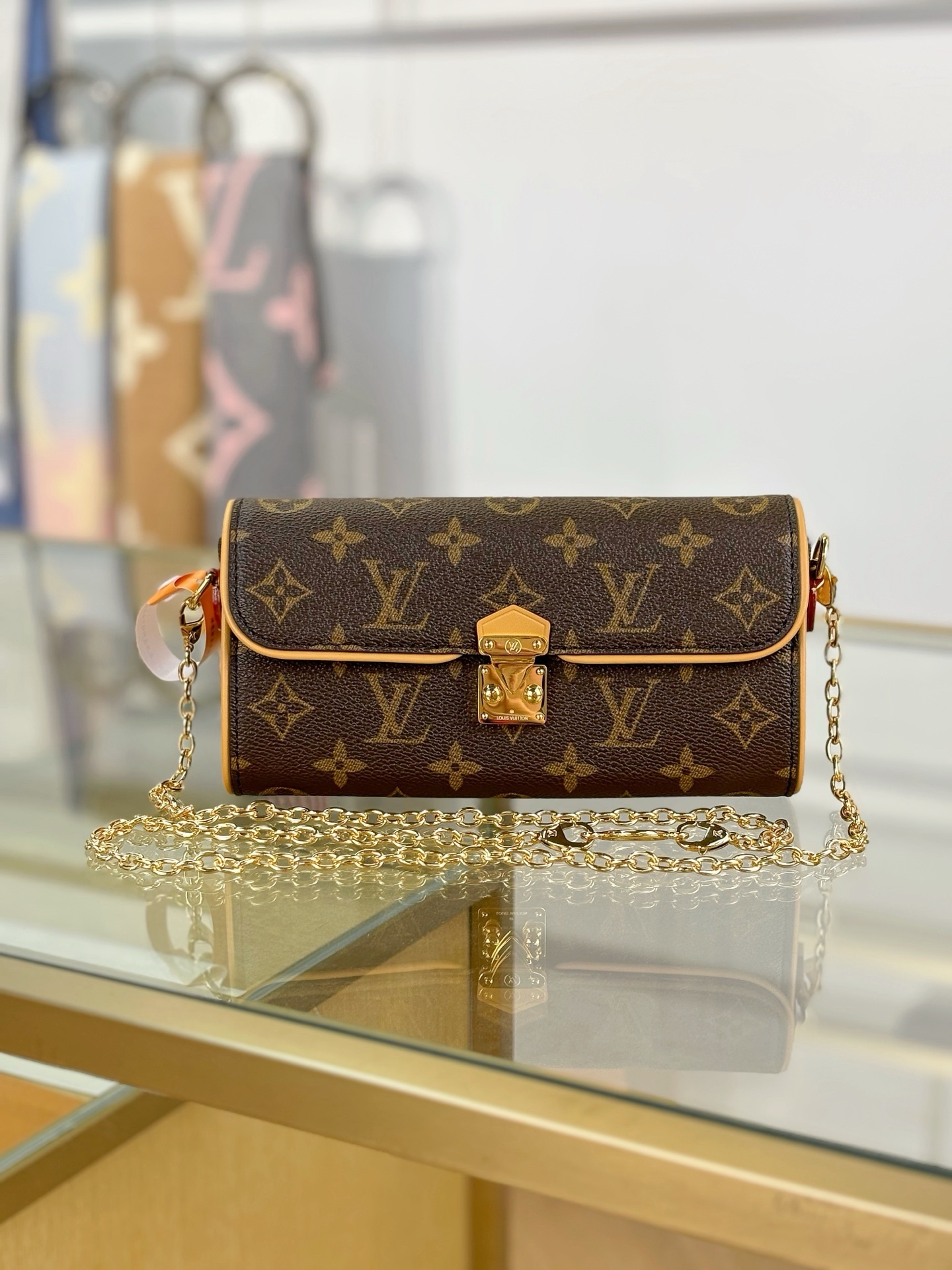 img_7242-1.jpeg Louis Vuitton Monogram Pochette Camille in monogram canvas - Image 1