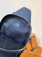 LV AVENUE SLINGBAG 31 IN NAVY BLUE TAIGA LEATHER - Image 4