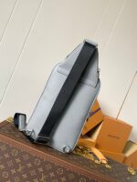 LV AVENUE SLINGBAG 31 IN GREY TAIGA LEATHER - Image 4