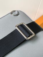 LV AVENUE SLINGBAG 31 IN GREY TAIGA LEATHER - Image 3