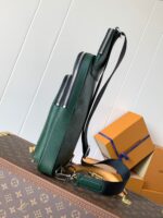 LV AVENUE SLINGBAG 31 IN DARK GREEN TAIGA LEATHER - Image 6