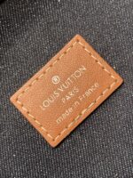 LV AVENUE SLINGBAG 31 IN BLACK MONOGRAM CANVAS WITH BROWN LOGO - Image 8