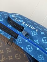 LV AVENUE SLINGBAG 31 IN BLUE AND BROWN TAIGA LEATHER - Image 3