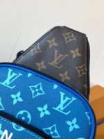 LV AVENUE SLINGBAG 31 IN BLUE AND BROWN TAIGA LEATHER - Image 7