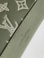 LV DUO CROSSBAG BAG 42 IN GREEN AND WHITE MONOGRAM SHADOW COWHIDE - Image 2