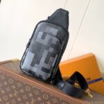 LV AVENUE 31 IN BLACK CANVAS CALFSKIN