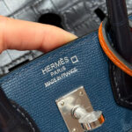 HN FAUBOURG TOUCH 20 IN NAVY BLUE WITH SILVER HARDWARE - Image 5