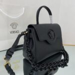 Versace La Medusa medium top handle bag in black grained leather - Image 6