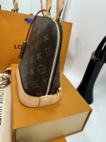 Louis Vuitton Alma backpack in the signature brown monogram canvas - Image 7