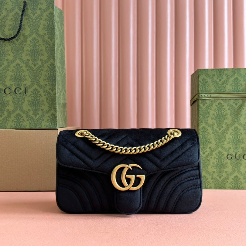 img_89648692_20240726_i1721980062_3375_8_jpg.jpg GUCCI 26S GG MARMONT MATELASSE 26 IN BLACK VELVET - Image 1