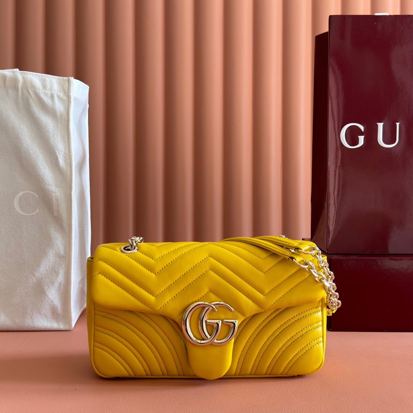img_89648692_20251223_i1766486798691_8495_0_0_jpg.jpg GUCCI GG MARMONT BAG 26 IN YELLOW LAMBSKIN - Image 1