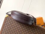 LV LOOP HOBO 38 IN DARK BROWN MONOGRAM CALFSKIN EMBOSSED LOGO - Image 2