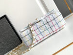 CHANEL MEDIUM 25 CLASSIC BAG IN LIGHT PINK MIX BLACK WOOL TWEED - Image 4