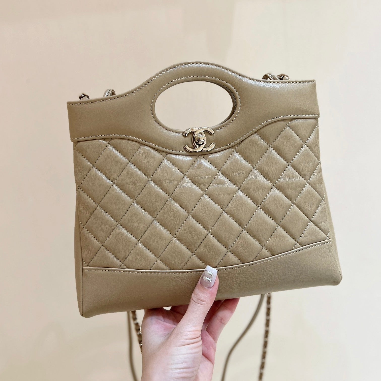 img_f3c7fd90_20240515_i1715732629_7743_4_jpg.jpg Chanel Calfskin Suede Quilted Mini 31 Shopping Bag - Image 1