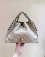 CHANEL 25 HANDBAG IN CREAM SMALL GOLD HARDWARE - Image 5