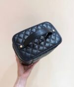 Chanel Quilted Caviar Leather Vanity Case - Image 5