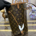 LV M12061 Louis Vuitton Reversible Neverfull Inside Out MM Handbag Brown - Image 2