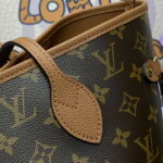 LV M12061 Louis Vuitton Reversible Neverfull Inside Out MM Handbag Brown - Image 4