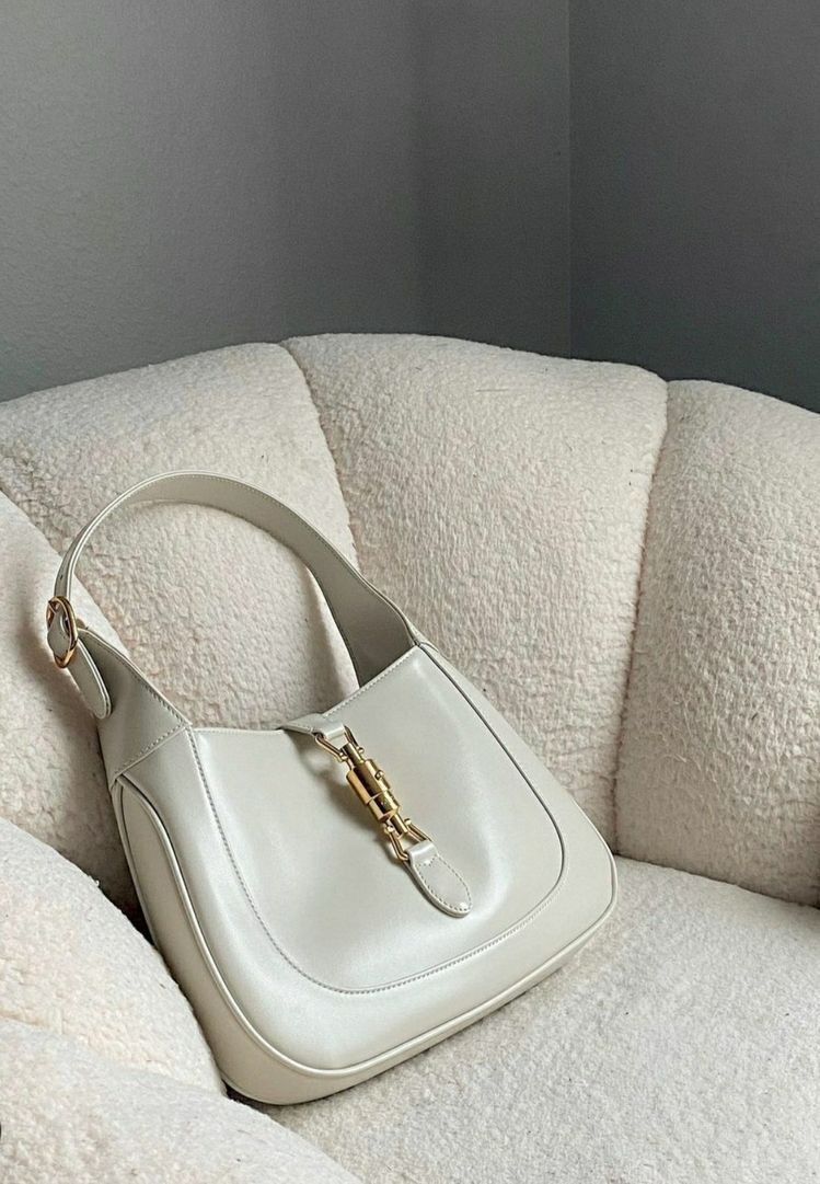 IMG_0167.jpg Gucci Jackie 1961 Small Leather Shoulder Bag - Image 1