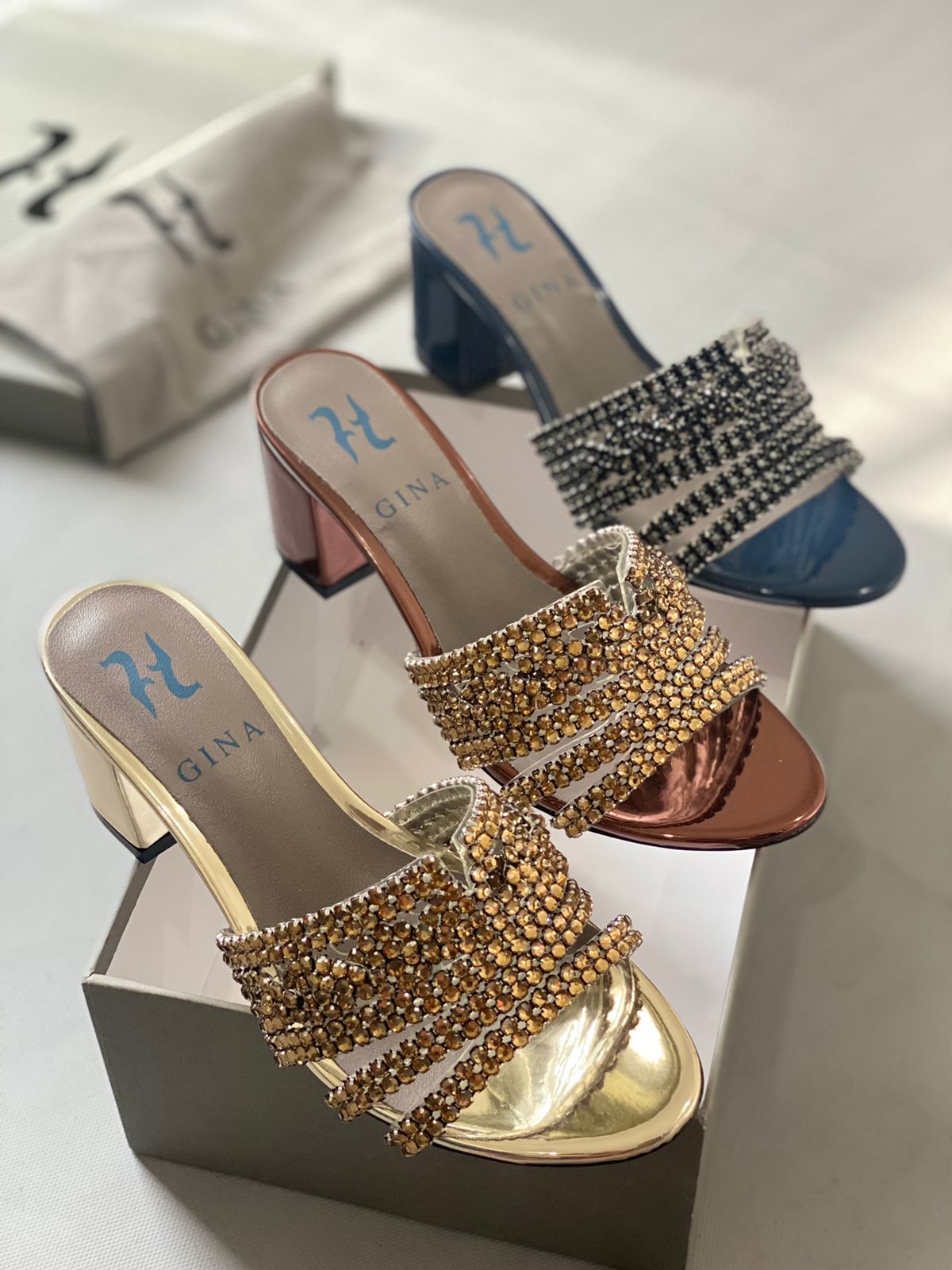 IMG_7771.jpg Gina Heels - Image 1