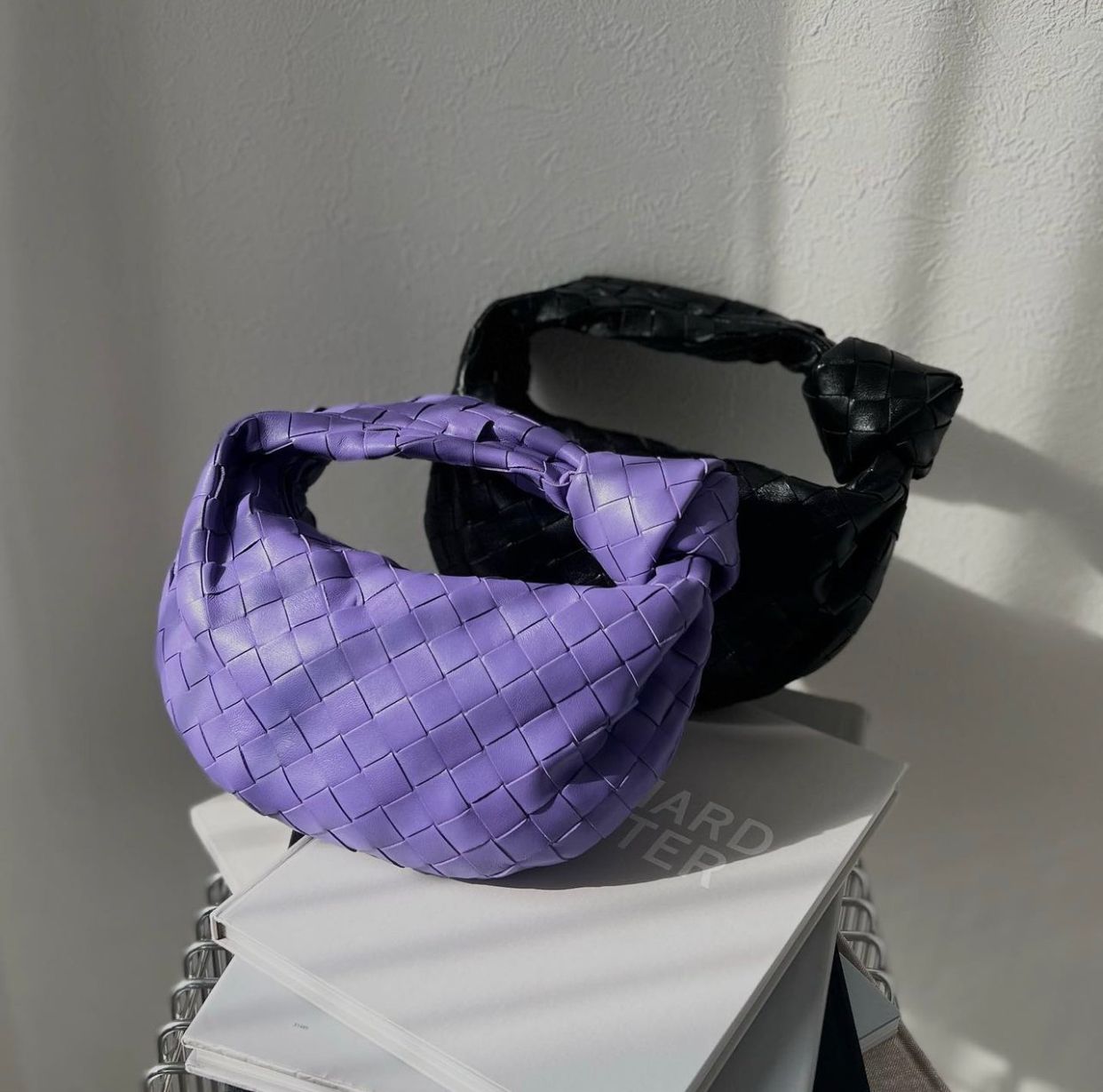 WhatsApp-Image-2023-02-25-at-10.27.02-PM-1.jpeg The Bottega Veneta Jodie Bag - Image 1